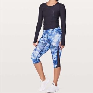 💙🩵LULULEMON Train Times Crop Blush Blossom White and Blue Print Leggings